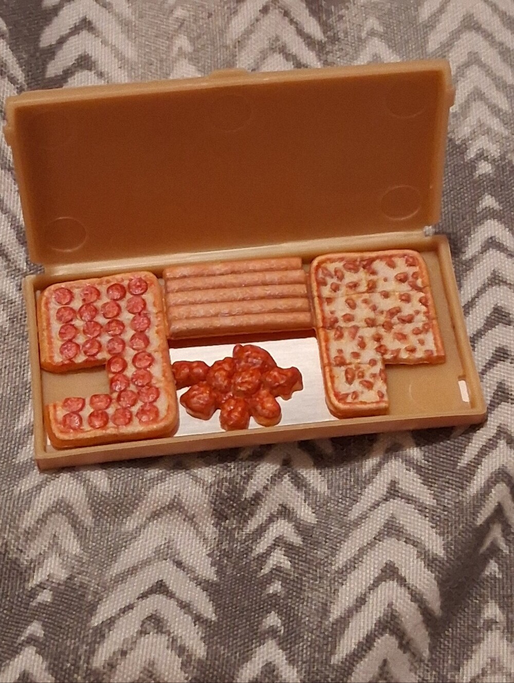 4/$10 Mini Branda Fill The Fridhe Pizza Hut Big Dinner Box